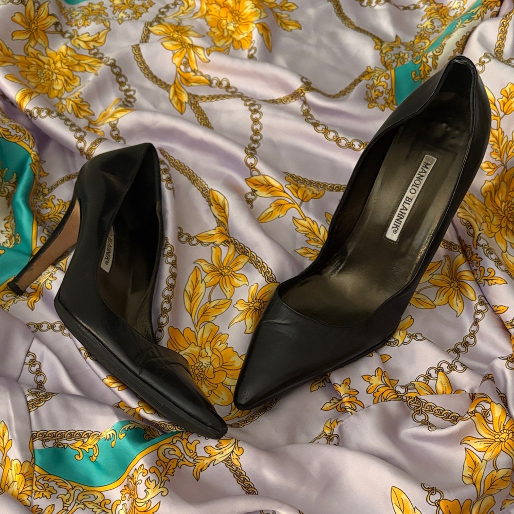 Manolo Blahnik Classic Pump